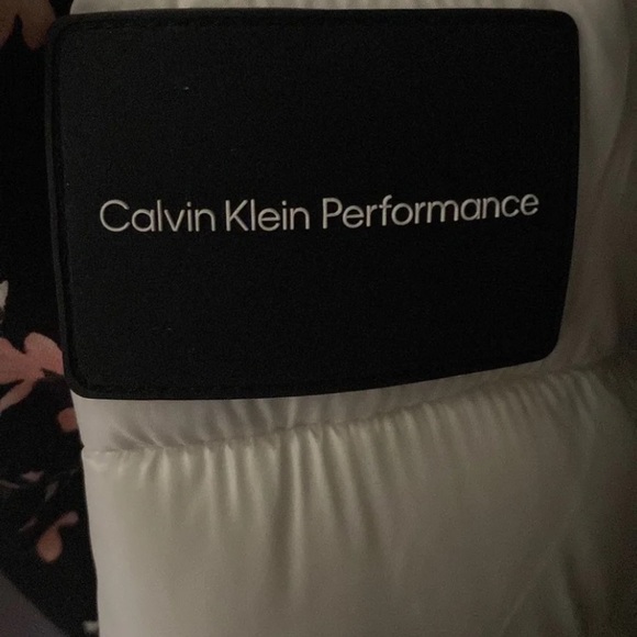 Calvin Klein New Womens white & black puffer Jacket size M - Picture 11 of 11